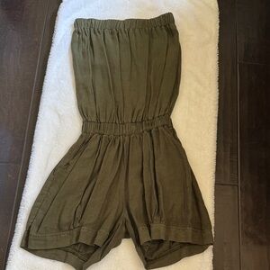 Jolie Linen Olive Green Strapless Romper Size M